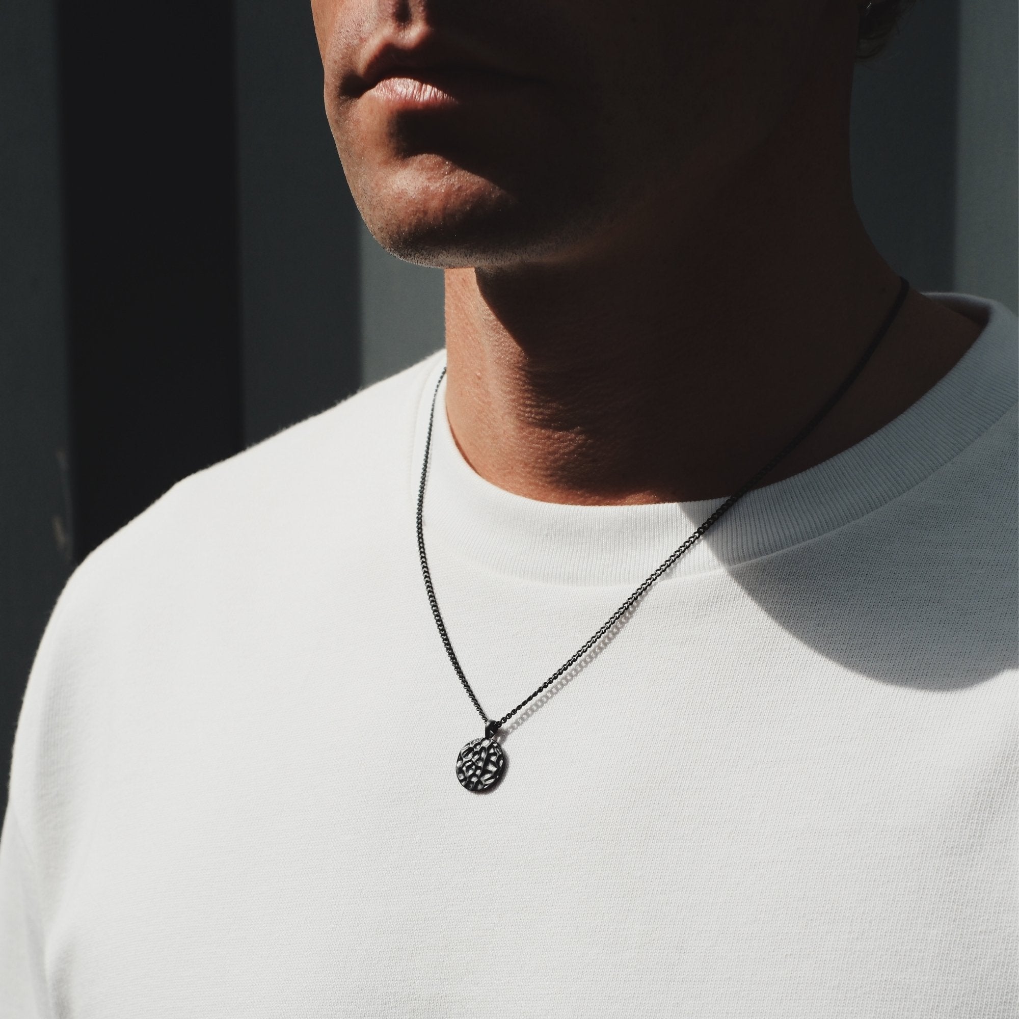 K12 - BLACK HAMMERED CHAIN