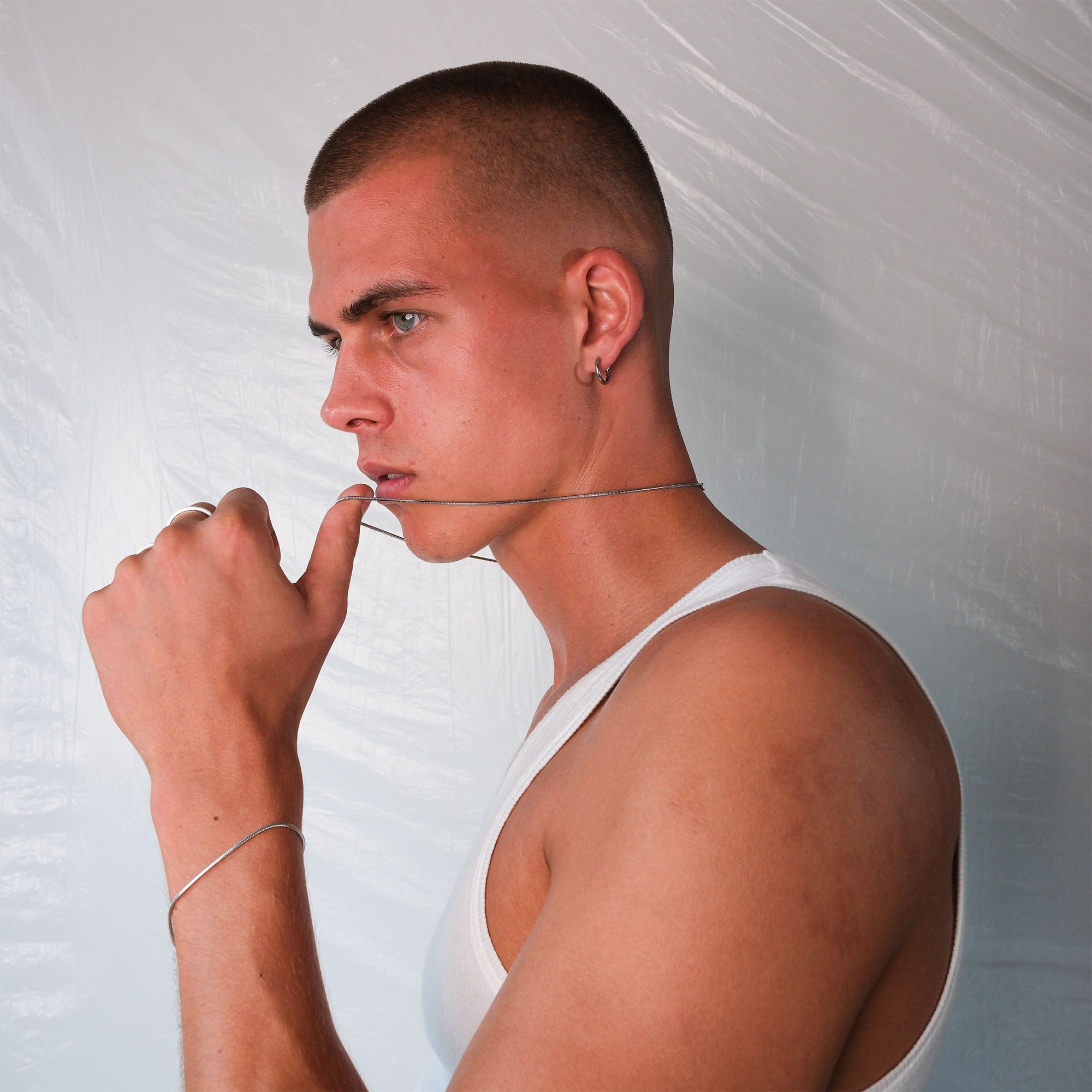 K12 - SILVER ROUND CREOLES - 2MM